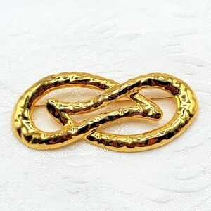 Vintage Shiny Abstract Gold Tone Intertwined Metal Costume Jewelry Brooch Pin
